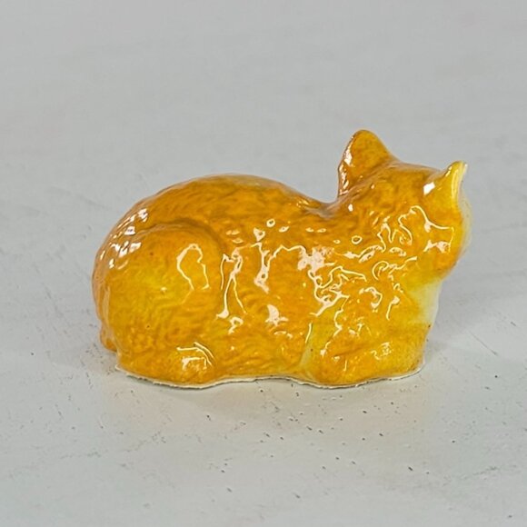 Hagen Renaker Orange Sleepy Fluffy Cat Miniature Figurine - Picture 3 of 8